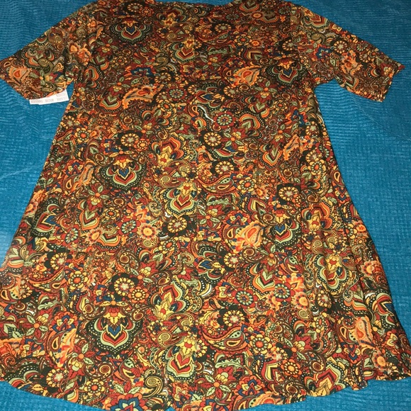 LulaRoe Perfect Tee - Picture 3 of 6